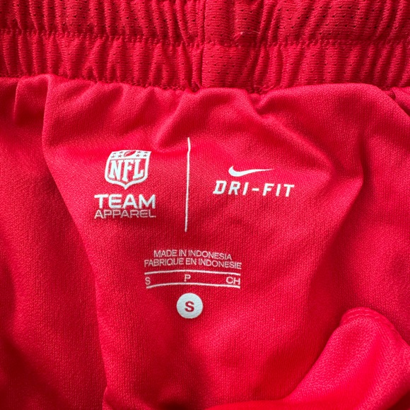 Nike DRI fit lined Atlanta Falcons Running Shorts size small - Picture 2 of 5